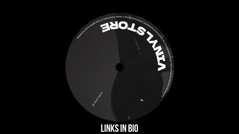 Snapshot of vinylstore chatting on January 2025 03:14:02 PM Diva Silvia online show from January 2025 03:14:02 PM