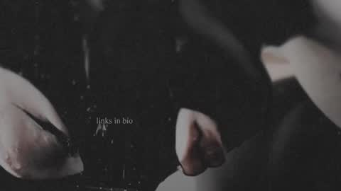 Snapshot of vinylstore chatting on February 2025 02:34:02 PM Diva Silvia online show from February 2025 02:34:02 PM