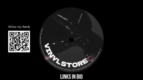 Snapshot of vinylstore chatting on March 2025 12:09:02 PM Diva Silvia online show from March 2025 12:09:02 PM