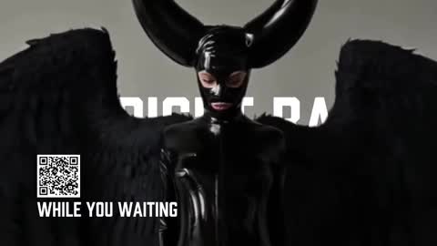 Snapshot of vinylstore chatting on October 2025 04:20:02 PM Diva Silvia online show from October 2025 04:20:02 PM