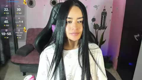 Daniela online show from October 2025 06:23:02 AM