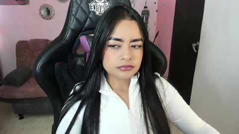 Daniela online show from November 2025 02:50:02 PM