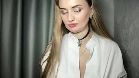 Funny  girl online show from December 2024 07:00:02 PM