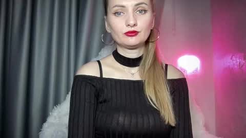 Funny  girl online show from October 2025 03:36:02 PM