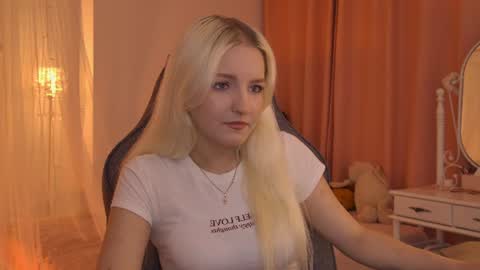 violamore online show from June 2026 07:04:01 PM