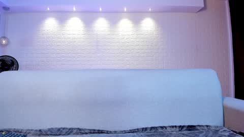 Snapshot of violeet_scott chatting on February 2025 10:58:02 AM Violett Everyday From 0530 to 1430 Col Time online show from February 2025 10:58:02 AM