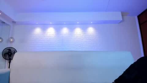 Snapshot of violeet_scott chatting on February 2025 01:55:02 PM Violett Everyday From 0530 to 1430 Col Time online show from February 2025 01:55:02 PM