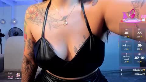 Snapshot of violeet_scott chatting on March 2025 02:01:02 PM Violett Everyday From 0530 to 1430 Col Time online show from March 2025 02:01:02 PM