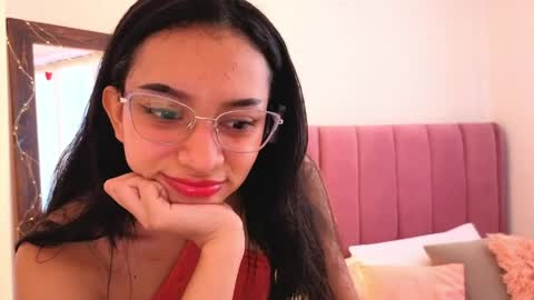 violet__15 online show from May 2026 12:00:02 PM