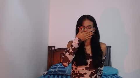 Snapshot of violet_ak2 chatting on February 2026 02:13:01 PM Violet online show from February 2026 02:13:01 PM