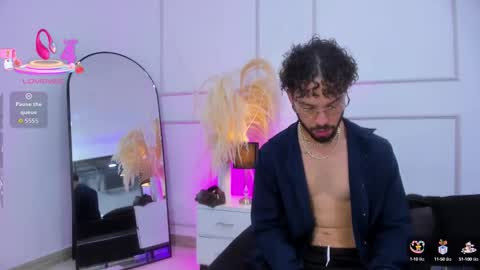 Violet and Paul online show from October 2025 04:01:01 AM