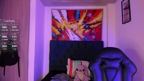 Snapshot of violet_blaze chatting on December 2025 10:09:02 AM online show from December 2025 10:09:02 AM