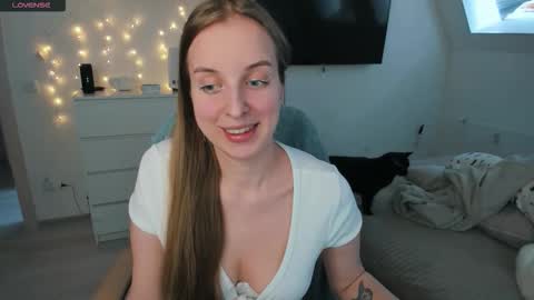 Violet online show from March 2026 12:49:02 PM