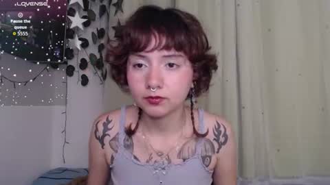 Snapshot of violet_bluee chatting on July 2026 07:59:02 AM Violet online show from July 2026 07:59:02 AM