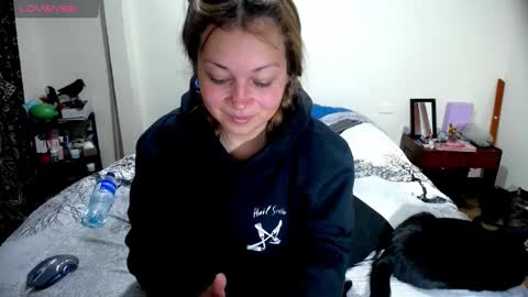 Snapshot of violet_bosh chatting on October 2025 03:09:02 PM Violet online show from October 2025 03:09:02 PM