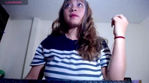 Snapshot of violet_bosh chatting on November 2025 02:19:01 PM Violet online show from November 2025 02:19:01 PM