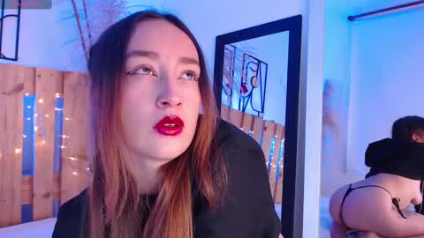 Violet Jones online show from March 2025 01:42:01 PM