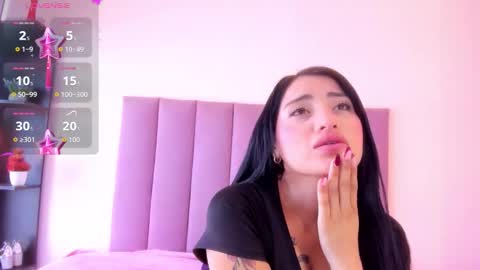 violet online show from November 2025 01:57:02 PM