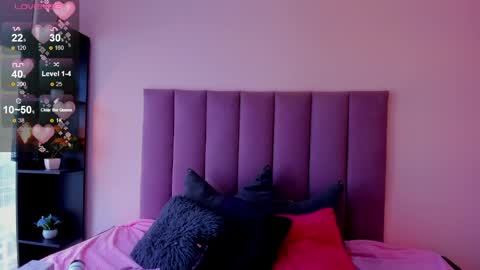 violet online show from April 2026 12:39:01 PM