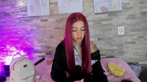 Snapshot of violet_spencer chatting on December 2024 09:34:01 PM Violeta online show from December 2024 09:34:01 PM