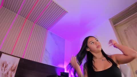 Snapshot of violet_spencer chatting on February 2025 10:55:02 PM Violeta online show from February 2025 10:55:02 PM