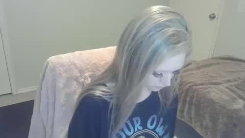 violet_winter97 online show from December 2024 07:07:02 AM