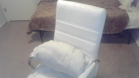 violet_winter97 online show from January 2025 01:21:02 AM