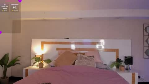 Violeta  online show from May 2026 11:28:01 AM