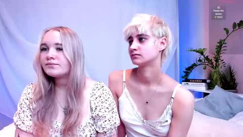 Dianashort hair Violetalong hair online show from February 2026 12:24:02 PM