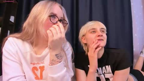 Dianashort hair Violetalong hair online show from February 2026 11:20:01 AM