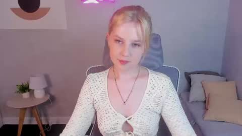 Snapshot of violeta_paul chatting on July 2026 12:57:02 AM Violeta online show from July 2026 12:57:02 AM