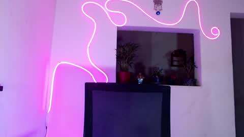 violeta_r_01 online show from August 2026 06:37:01 AM