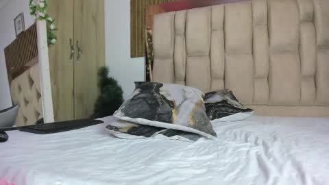 Snapshot of violeta_rosex chatting on April 2026 01:16:02 AM violeta_rosex online show from April 2026 01:16:02 AM
