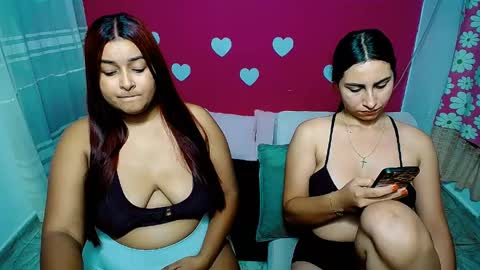 Snapshot of violeta_rouses chatting on June 2026 03:29:02 AM violeta_rouses online show from June 2026 03:29:02 AM