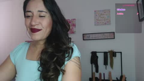 Snapshot of violeta_scott_ chatting on June 2026 12:15:02 PM violeta_scott_ online show from June 2026 12:15:02 PM