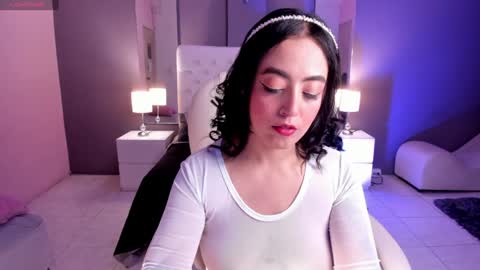 Violeta  online show from January 2025 11:54:01 AM