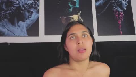 Snapshot of violetabliss1 chatting on January 2026 07:11:01 PM VioletaBliss online show from January 2026 07:11:01 PM