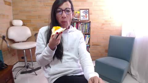 Violeta Gmez online show from December 2025 02:54:01 PM