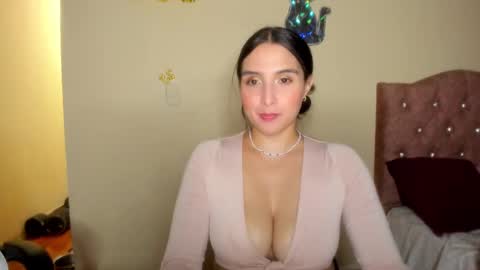 Jimena online show from September 2025 02:11:01 AM