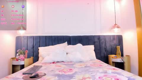 Snapshot of violetamarcelli chatting on February 2026 12:30:01 PM Violet online show from February 2026 12:30:01 PM