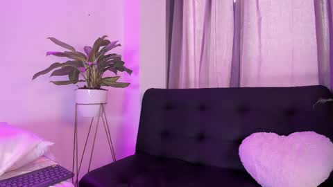 Violeta online show from April 2026 05:19:02 PM