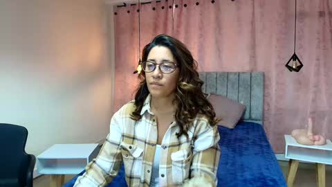 Snapshot of violetascott_ chatting on January 2025 12:37:02 PM VIOLETA online show from January 2025 12:37:02 PM