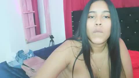 Snapshot of violetasexi_69 chatting on December 2025 04:14:02 PM violetasexi_69 online show from December 2025 04:14:02 PM