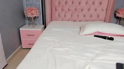 Snapshot of violeth__passionate chatting on February 2025 10:19:02 PM VIOLETA online show from February 2025 10:19:02 PM