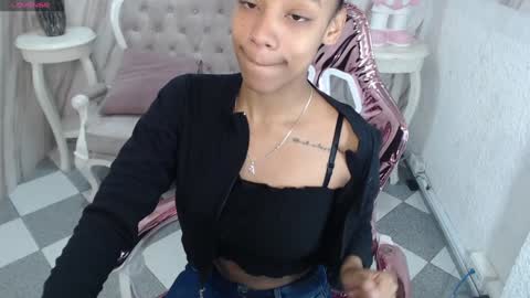 violeth_b online show from December 2024 12:41:01 PM