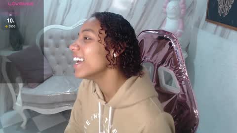 violeth_b online show from January 2025 12:37:01 PM