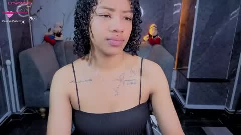 violeth_b online show from May 2026 01:16:02 PM