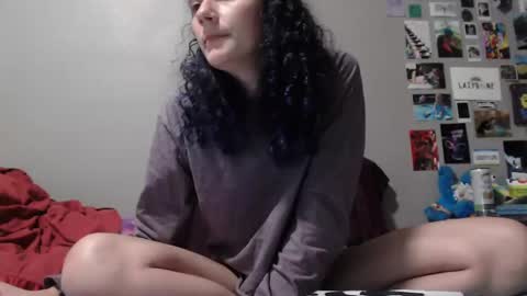 Violet Hooper online show from September 2025 06:33:01 PM