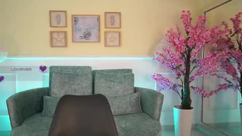 violetjonesx online show from June 2026 11:38:01 AM