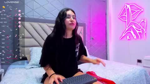 Violet Rousse online show from January 2025 06:47:01 PM